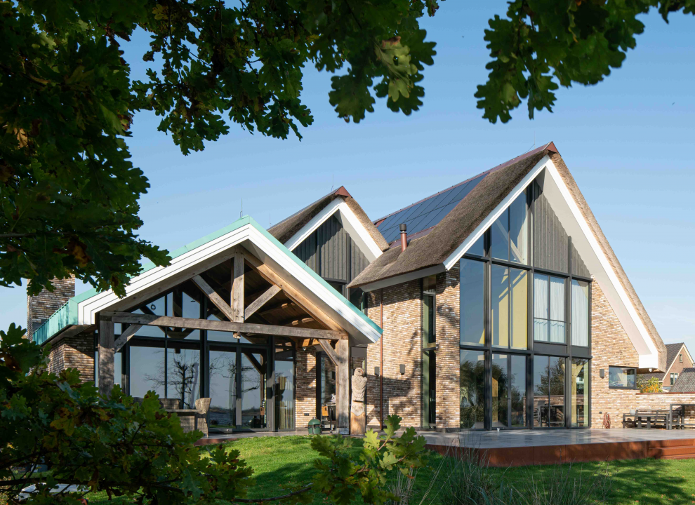 Villa aan de Nieuwkoopse plassen